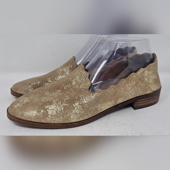 Lucky Brand Shoes - Lucky Brand Chaslie Leather Scalloped Gold Tan Metallic Slip On Loafers Size 8.5